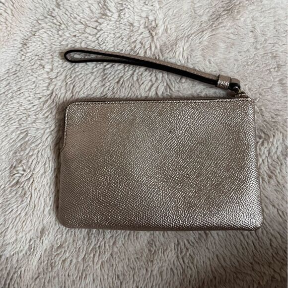 Coach Metallic Gold Pebble Leather Small Corner Zip Wristlet Handbag Purse - Picture 3 of 12